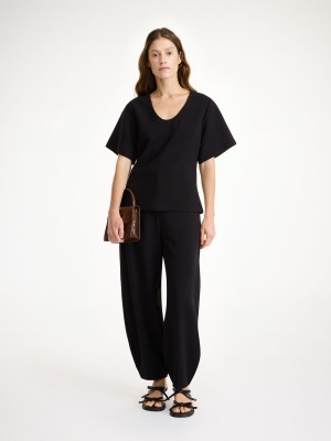 By Malene Birger Lunae T-shirt Topper Svarte | NO_BB17401