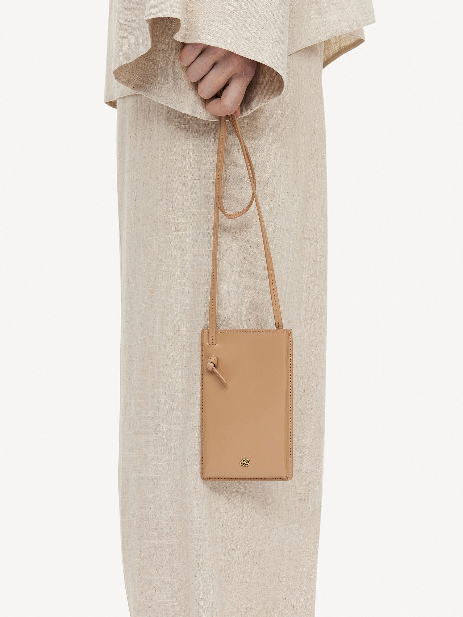 By Malene Birger Aya Leather Phone Pouch Annet Tilbehør Sand | NO_BB68674