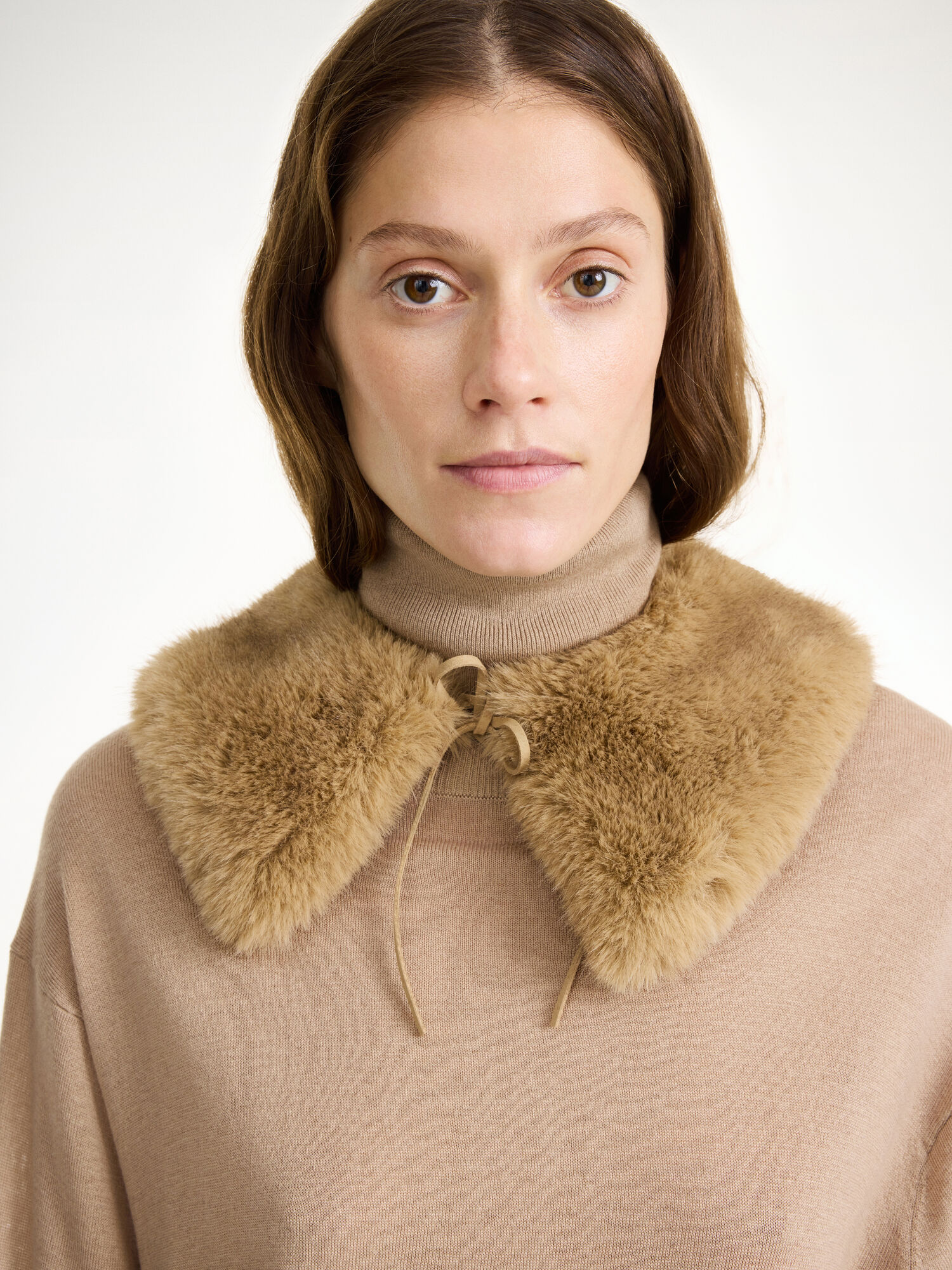 By Malene Birger Cowie Faux Fur Collar Skjerf Tannin | NO_BB82342