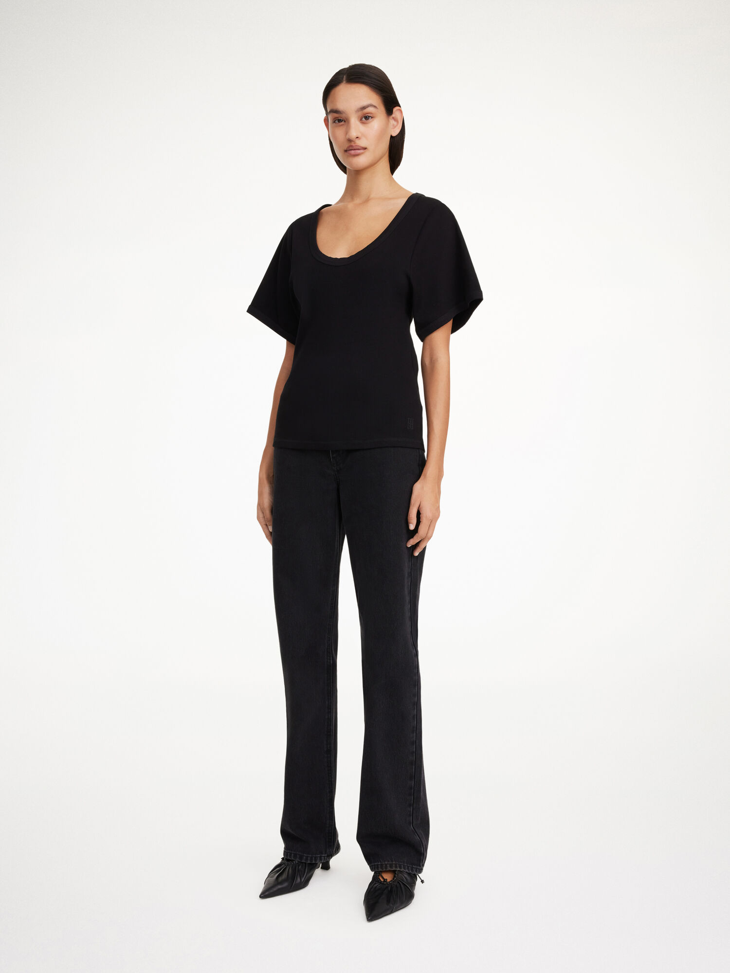 By Malene Birger Lunai T-shirt Topper Svarte | NO_BB50400