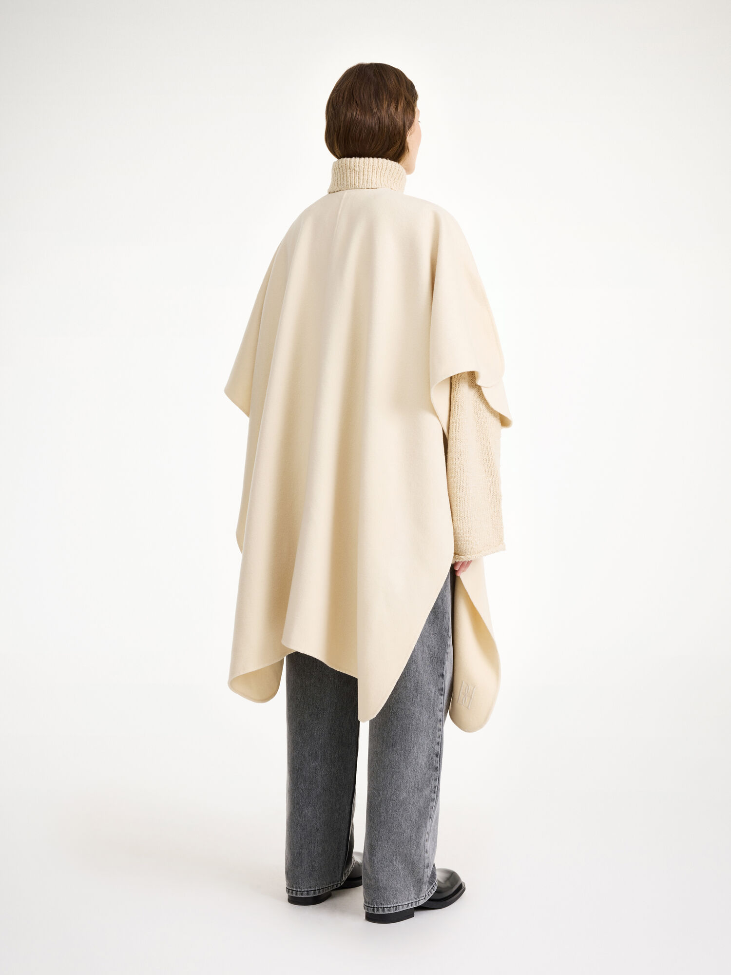 By Malene Birger Robertas Wool Cape Jakker Pearl | NO_BB99149